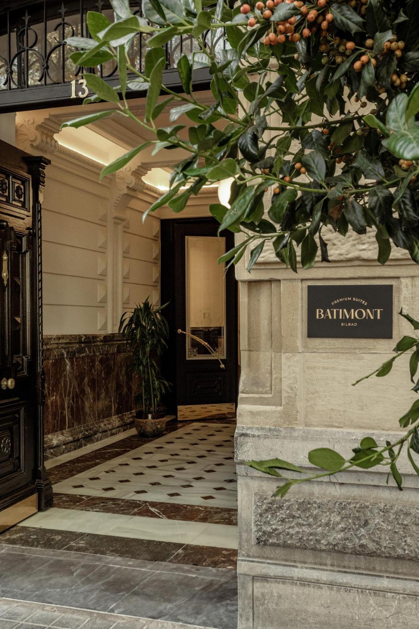 Batimont Suites & Apartments Bilbao Exterior photo
